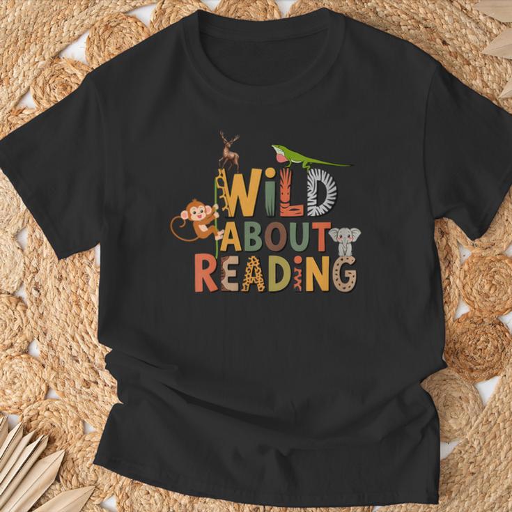 Women's Wild About Reading Book Animal Children's Book Lover Teacher T-Shirt Gifts for Old Men Women's Wild About Reading Book Animal Children's Book Lover Teacher T-Shirt Gifts for Old Men