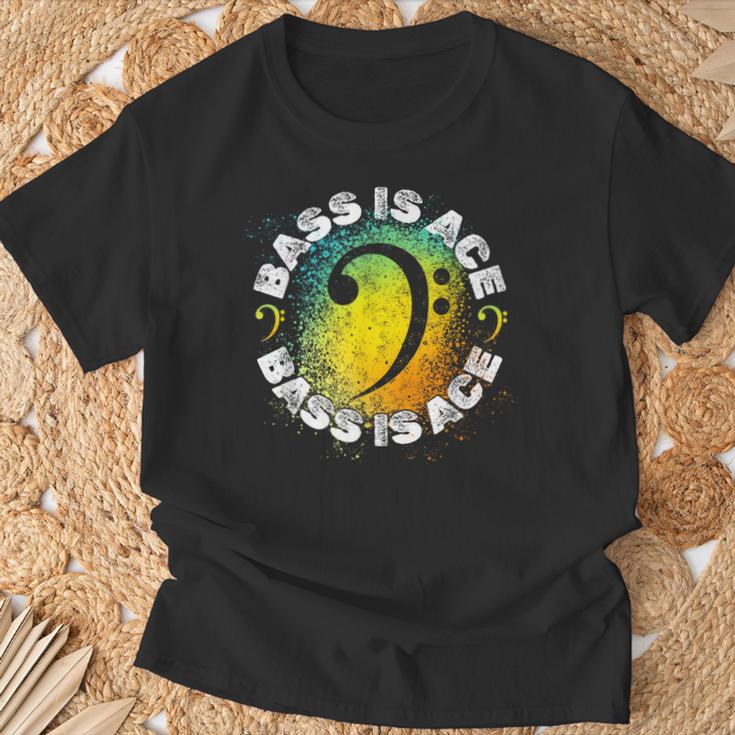 「ベースはエース」「Bass Is Ace」 ベーシストまたはベースギタリストのためのクールなヘ音記号 Tシャツ 高齢者への贈り物