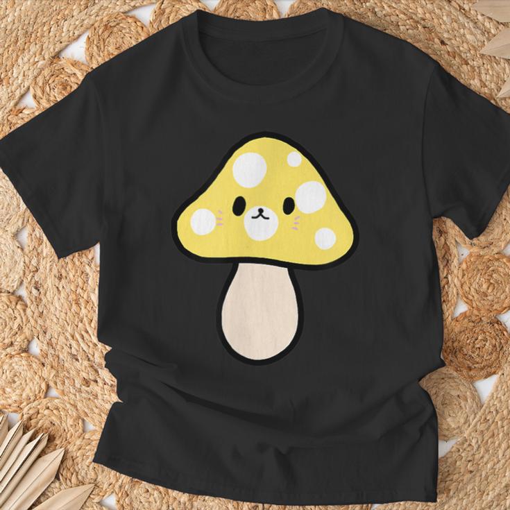 かわいい黄色のキノコ Tシャツ 高齢者への贈り物