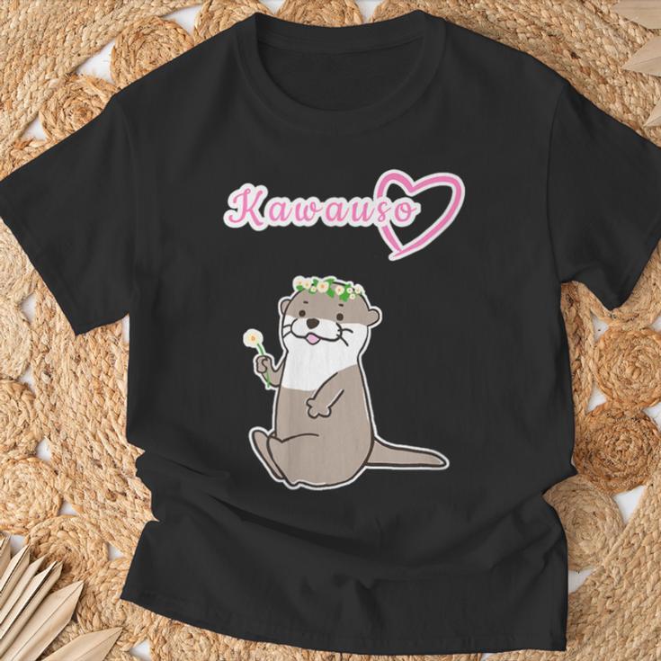 ゆるカワウソさん まるくん『おはなの かんむり』コツメカワウソ かわいい イラスト Tシャツ 高齢者への贈り物