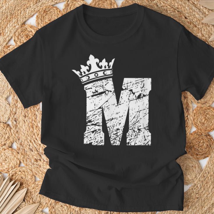 アルファベットtシャツ イニシャル文字mとキングクイーンクラウンtシャツ Tシャツ 高齢者への贈り物