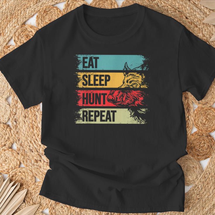 イノシシ ハンター 食べる スリープ ハント リピートハンティング Tシャツ 高齢者への贈り物