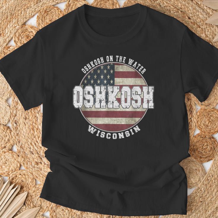 ウィスコンシン州オシュコシュ、ビンテージアメリカ国旗 Tシャツ 高齢者への贈り物