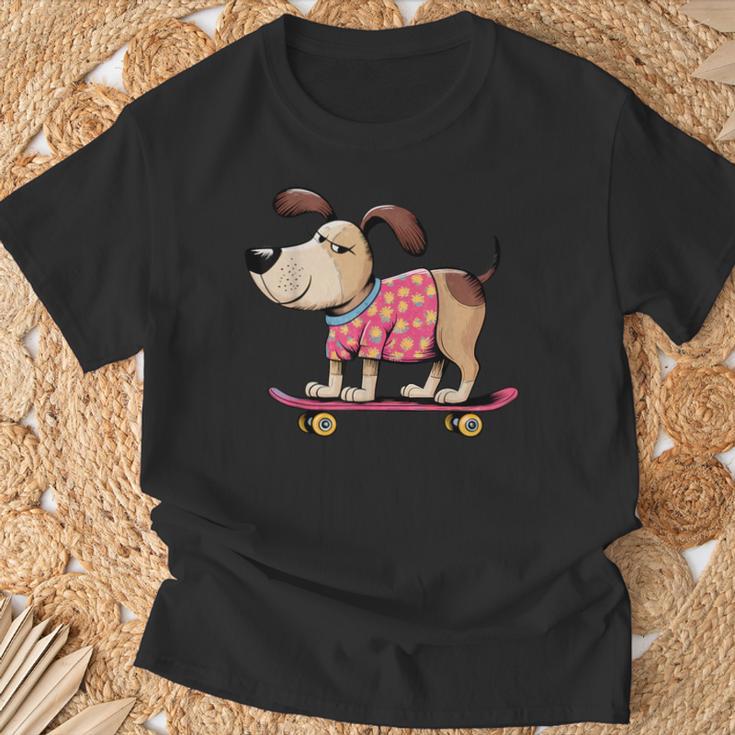 スケートボード犬 – 楽しい漫画のペット Tシャツ 高齢者への贈り物