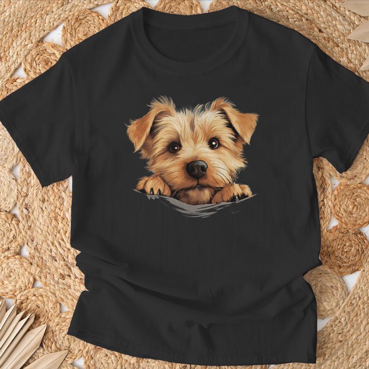 ノーフォークテリア 犬 ママ パパ 覗き見 子犬 Tシャツ 高齢者への贈り物