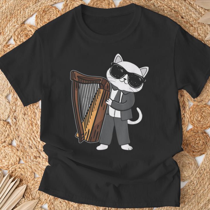 ハープを演奏する猫 音楽愛好家 音楽プレーヤー エキスパート ミュージシャン Tシャツ 高齢者への贈り物