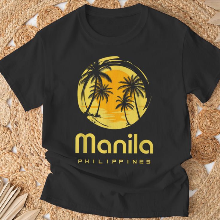フィリピンのマニラ Tシャツ 高齢者への贈り物