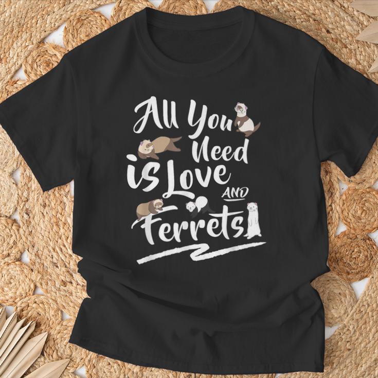 フェレット愛好家ギフト、私に必要なのは愛とフェレットのママ Tシャツ 高齢者への贈り物