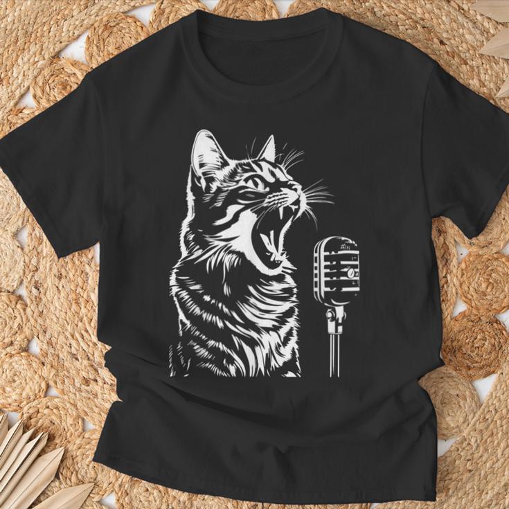 マイクで歌う猫 猫歌手 Tシャツ 高齢者への贈り物