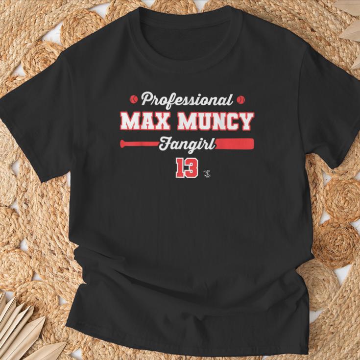 マックス・マンシー プロフェッショナル・ファンガール・ゲームデー Tシャツ 高齢者への贈り物
