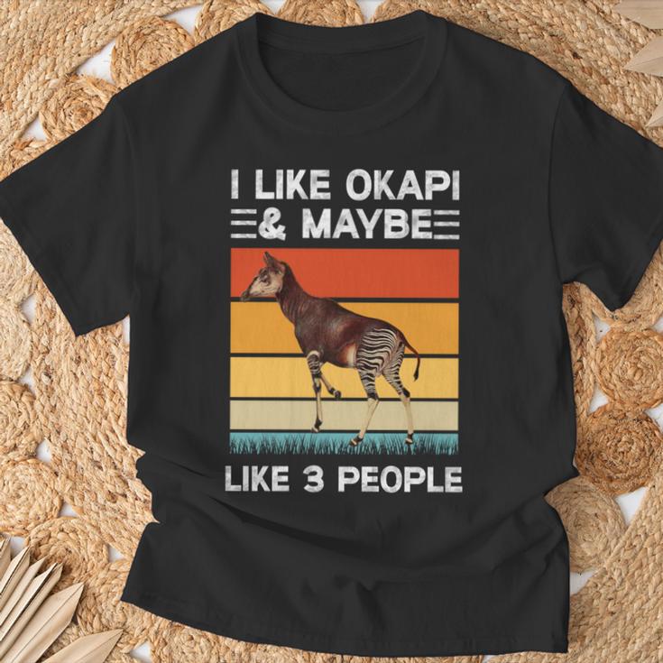 動物園の動物 オカピと3人くらいが好きです。 長袖tシャツ Tシャツ 高齢者への贈り物