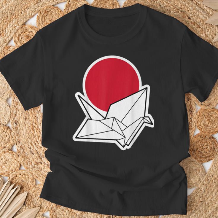 大きな折り鶴と夕日 Tシャツ 高齢者への贈り物