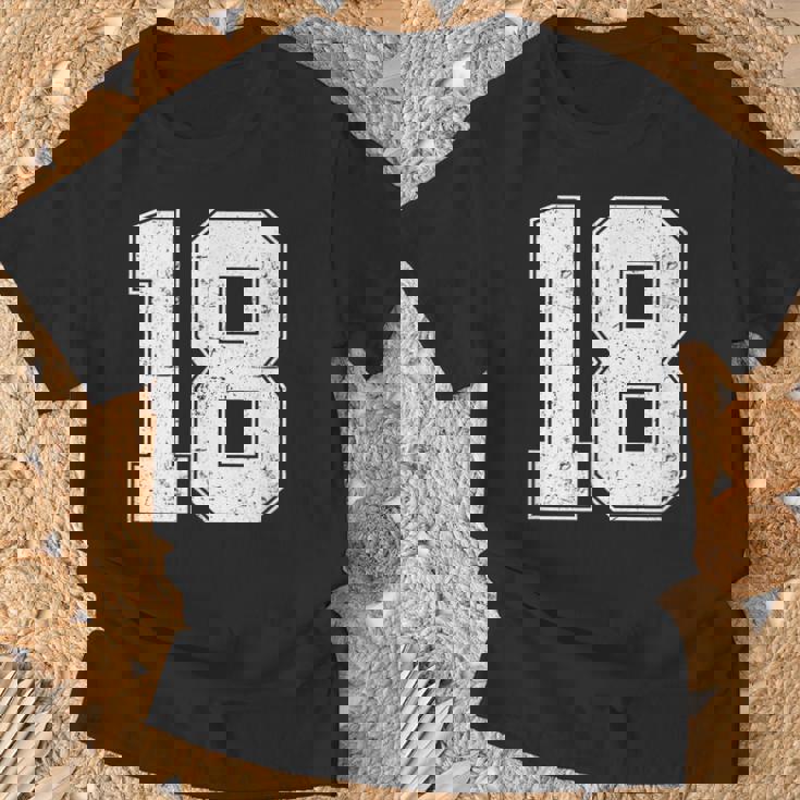 番号18シャツ、番号付き ヴィンテージ 18歳の誕生日 Tシャツ 高齢者への贈り物