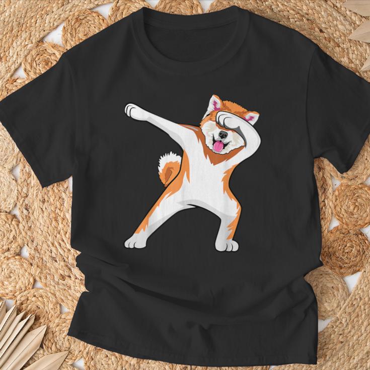 秋田 犬 踊る 面白い Tシャツ 高齢者への贈り物