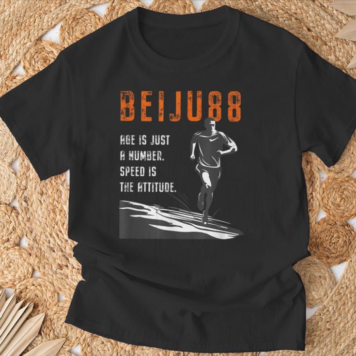 米寿祝い ランニング好き ジョギング ランニング愛好者 父 母 男性 女性 米寿 お祝い 88歳 Tシャツ 高齢者への贈り物