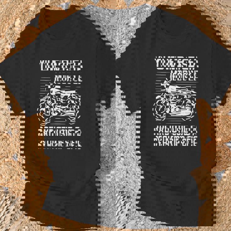 精神科医の外にバイクが停まっているのを見たことはありません 長袖tシャツ Tシャツ 高齢者への贈り物