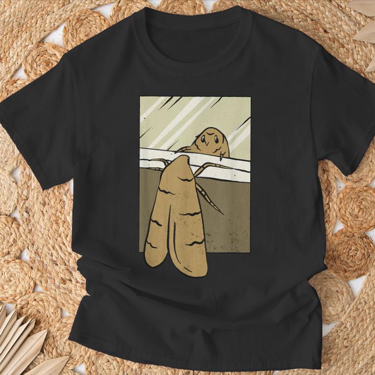 蛾は自分の反射を見つめます 蛾 昆虫 昆虫学 昆虫 Tシャツ 高齢者への贈り物