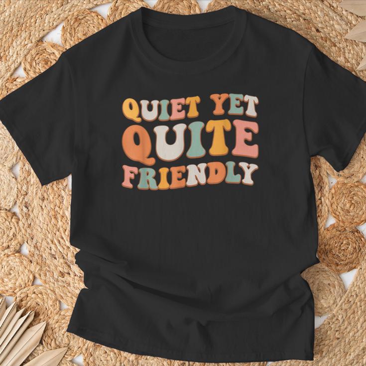 静かでありながらとても親しみやすいです Tシャツ 高齢者への贈り物
