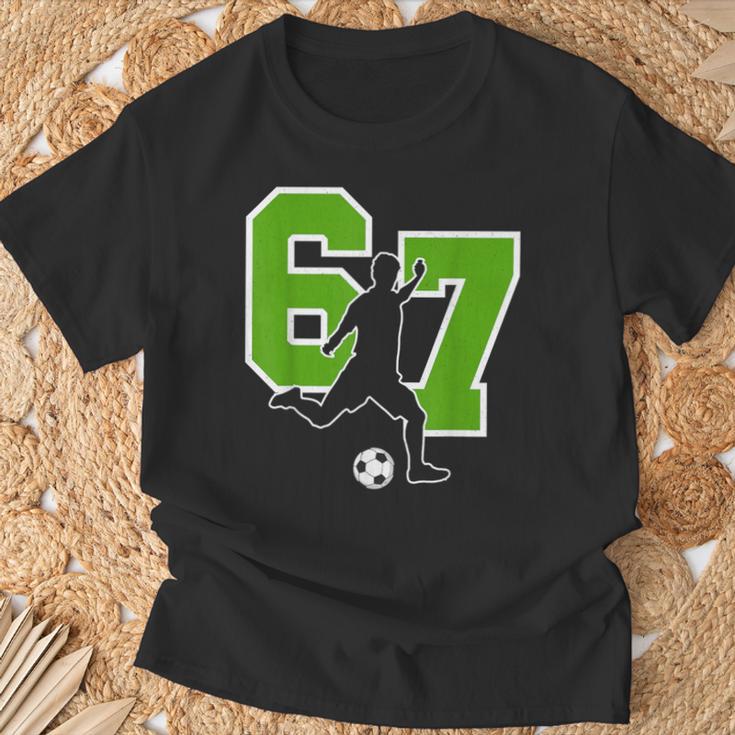 面白い67サッカー選手シックスセブンサッカースポーツチーム Tシャツ 高齢者への贈り物