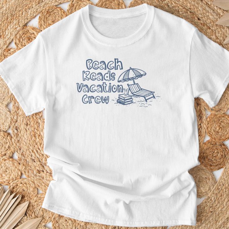 Beach Reads Vacation Crew Matching Book Club Cruise T-Shirt Gifts for Old Men