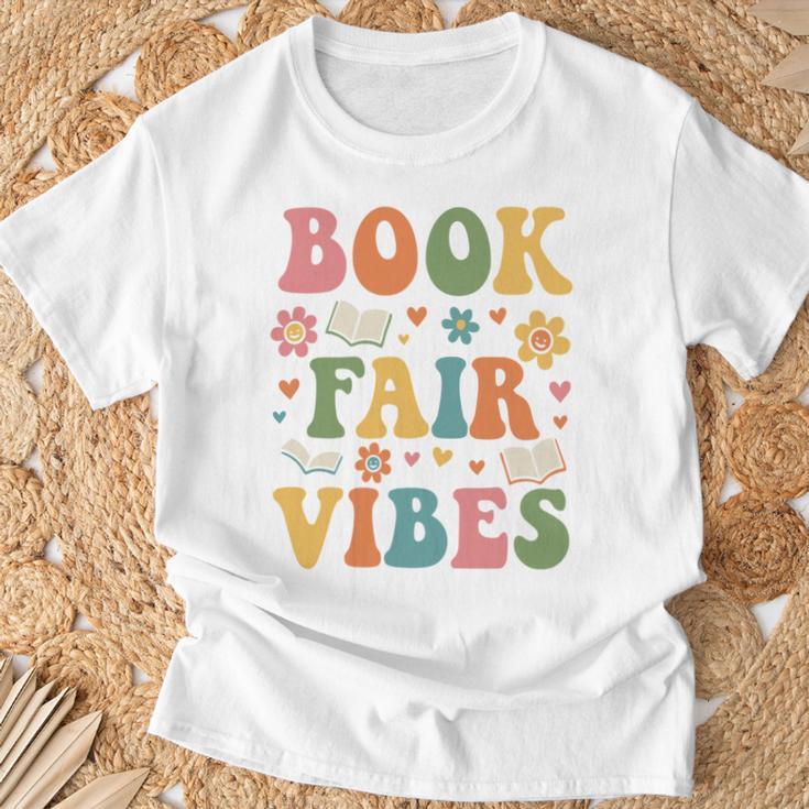 Book Fair Vibes Groovy Retro School Reading Nostalgic T-Shirt Gifts for Old Men