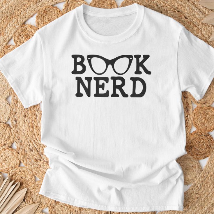BOOK NERD Glasses Reading Lover Bookworm Teacher Quote Women T-Shirt Gifts for Old Men