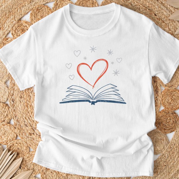 Book Reading Love Heart Library T-Shirt Gifts for Old Men