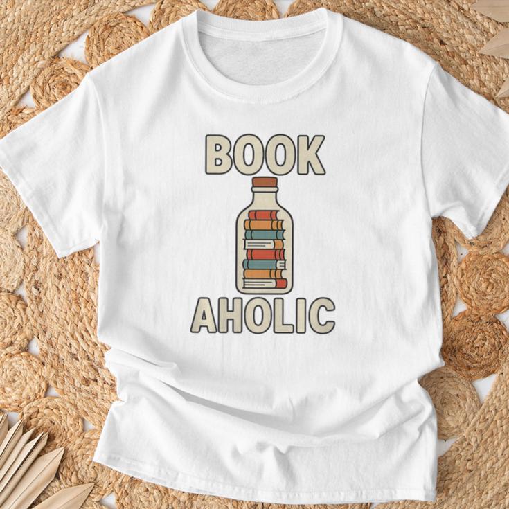 Bookaholic – Book Lover Pun Graphic For Readers Premium Tri-Blend T-Shirt Gifts for Old Men