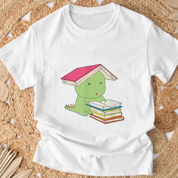 Bookasaurus T-Rex Reading Dinosaur Book PunShirt T-Shirt Gifts for Old Men