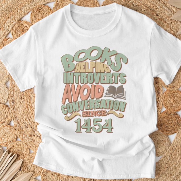 Books Helping Introverts Avoid Conversation 1454 T-Shirt T-Shirt Gifts for Old Men