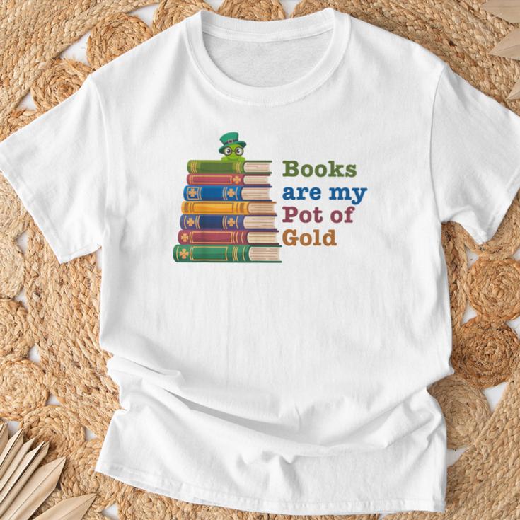 Books Are My Pot Of Gold St Patricks Day Bookworm Reader T-Shirt Gifts for Old Men