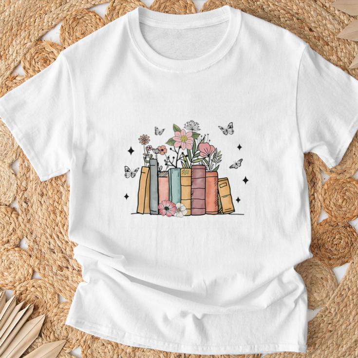 Chasing That Scholastic Book Fair Feeling Apparel T-Shirt Gifts for Old Men