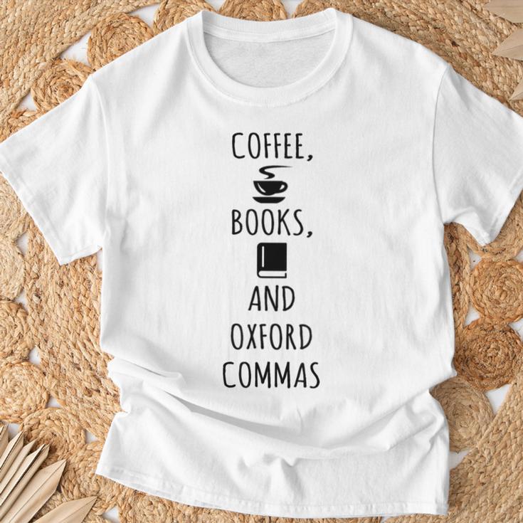 Coffee Books And Oxford Commas Reading T-Shirt T-Shirt Gifts for Old Men