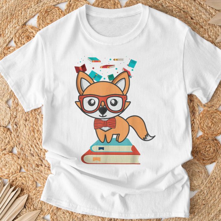 Cute Fox Smart Nerdy 1st Day School Teachers Students Books T-Shirt Gifts for Old Men