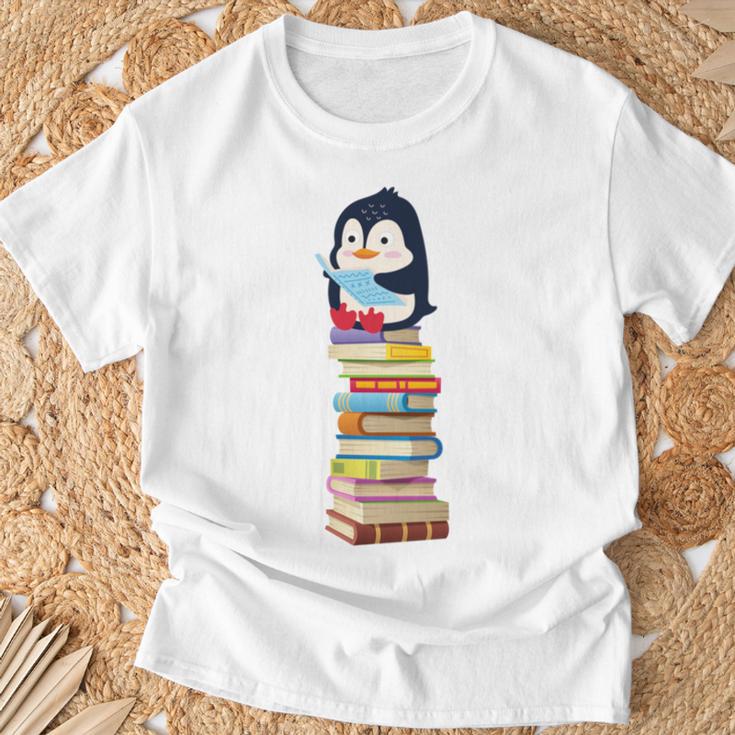 Cute Reading Penguin Women's Tops Book Lovers T-Shirt Gifts for Old Men