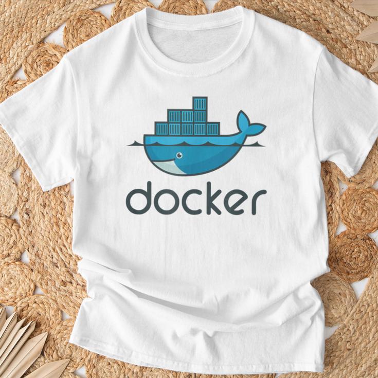 Docker Engine プラットフォーム間でのアプリケーションのデプロイと実行 Tシャツ 高齢者への贈り物