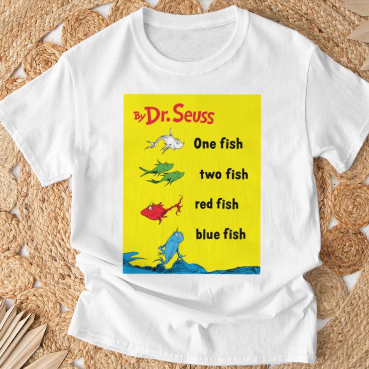 Dr Seuss One Fish Two Fish Book Cover T-Shirt Gifts for Old Men Dr Seuss One Fish Two Fish Book Cover T-Shirt Gifts for Old Men