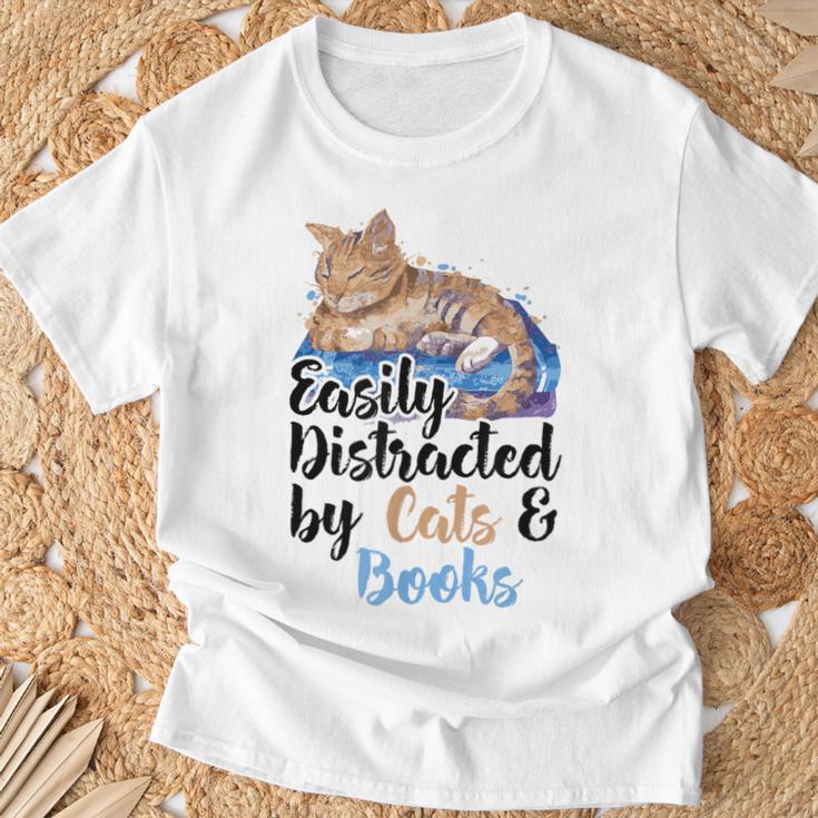 Easily Distracted By Cats And Books For Cat Lovers Men Women Kids T-Shirt Gifts for Old Men