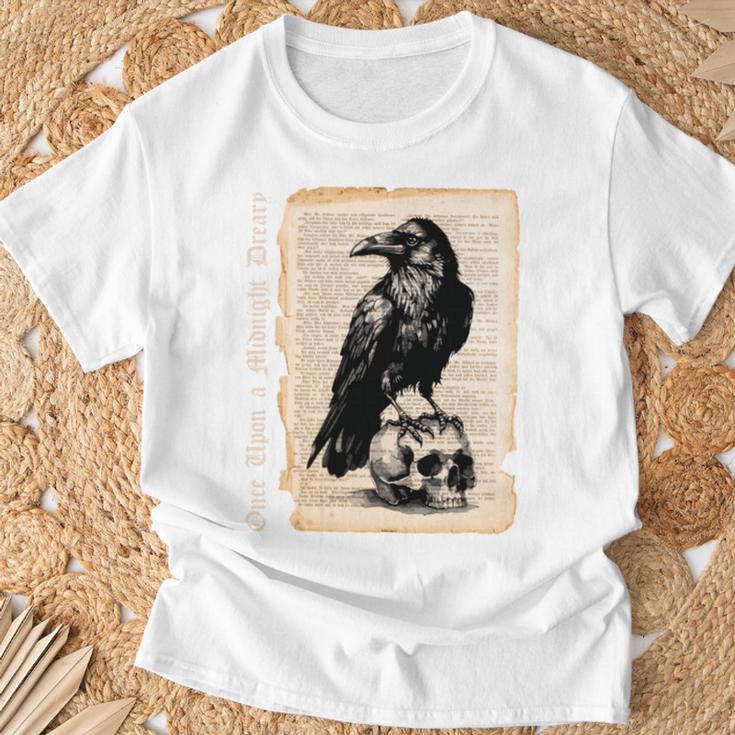 Edgar Allan Poe Raven Gothic Book Lover T-Shirt Gifts for Old Men
