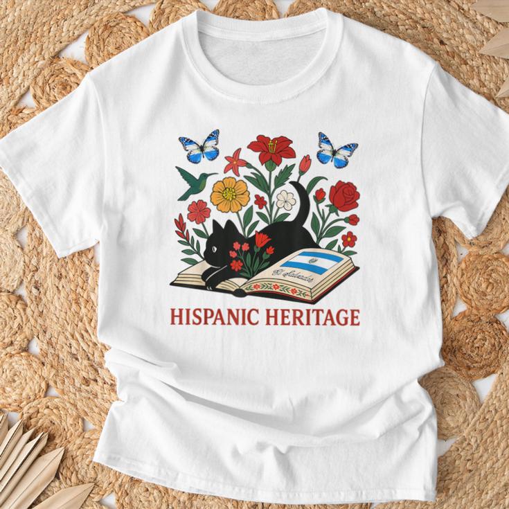 El Salvador Hispanic Heritage Month Book Cute Floral Cat Art T-Shirt Gifts for Old Men