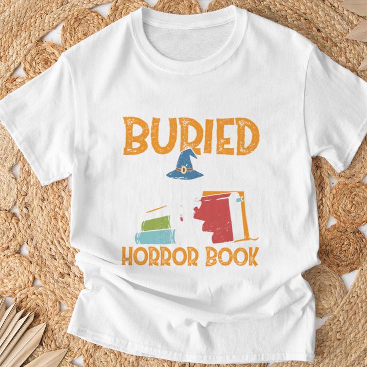 I’d Rather Be Buried In A Horror Book Spooky Skull Book Fan T-Shirt Gifts for Old Men
