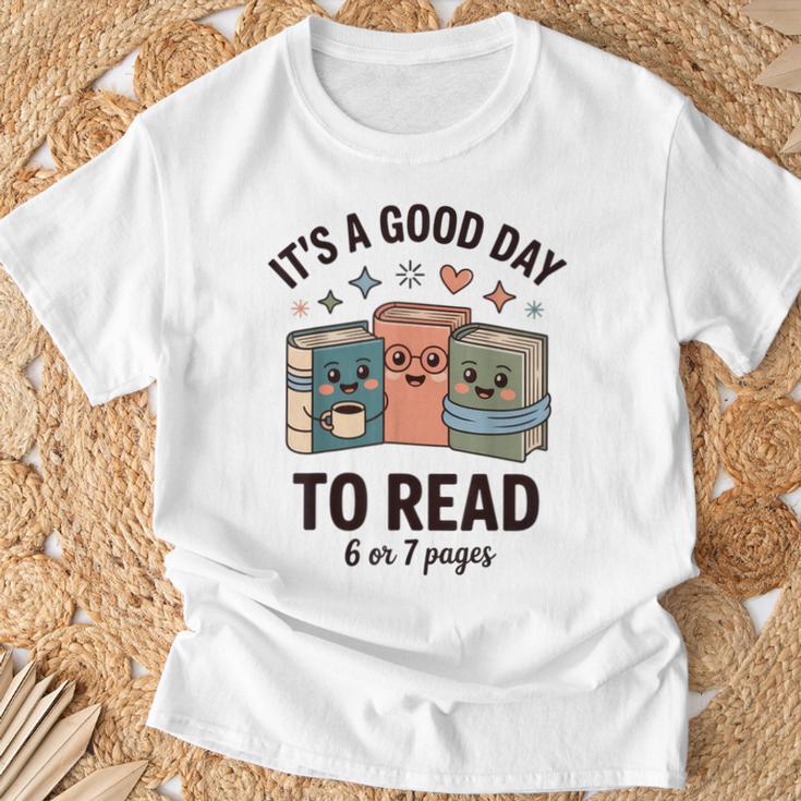 It's a Good Day To Read For Book Lovers Vibes T-Shirt Gifts for Old Men