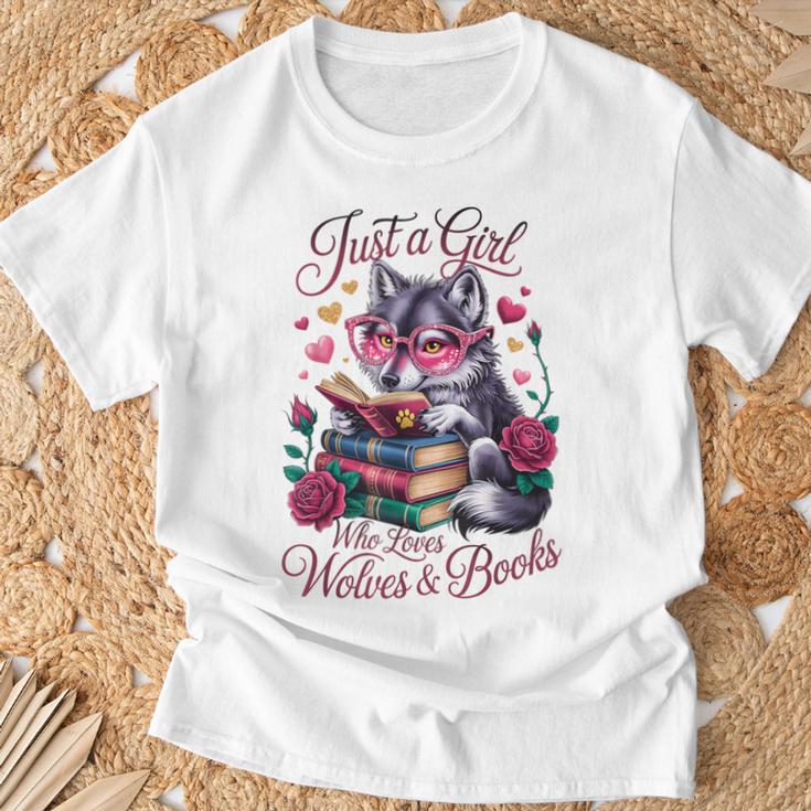Just A Girl Who Loves Books And Wolves Librarian Teacher T-Shirt Gifts for Old Men