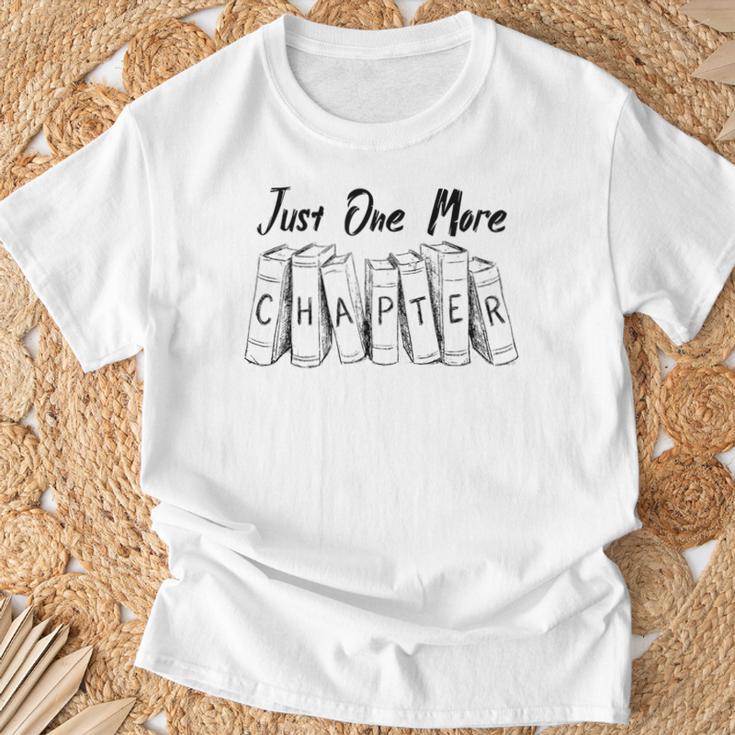 Just One More Chapter Book Reader And Reading Fan T-Shirt Gifts for Old Men
