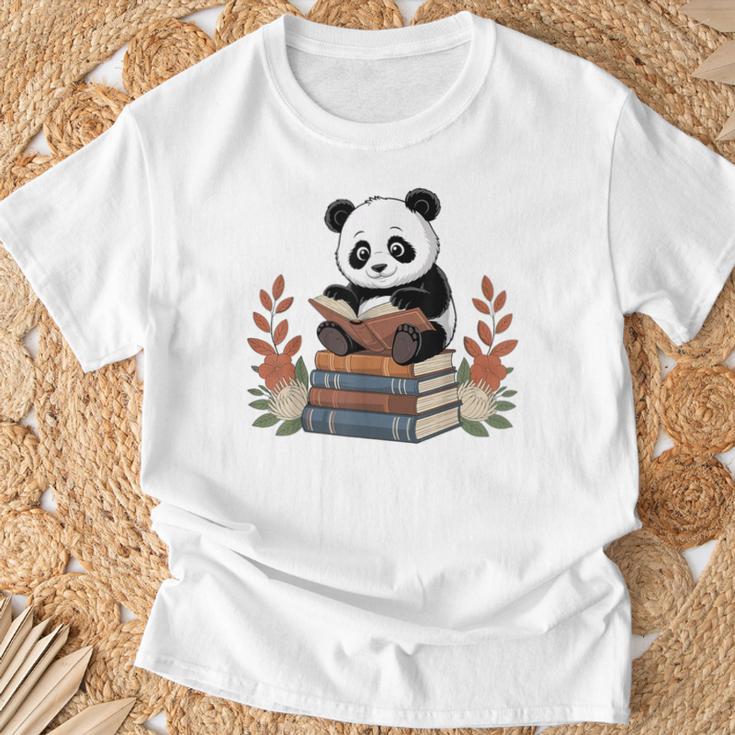 Kawaii Panda Book Lover Reading Books Panda Librarian T-Shirt Gifts for Old Men