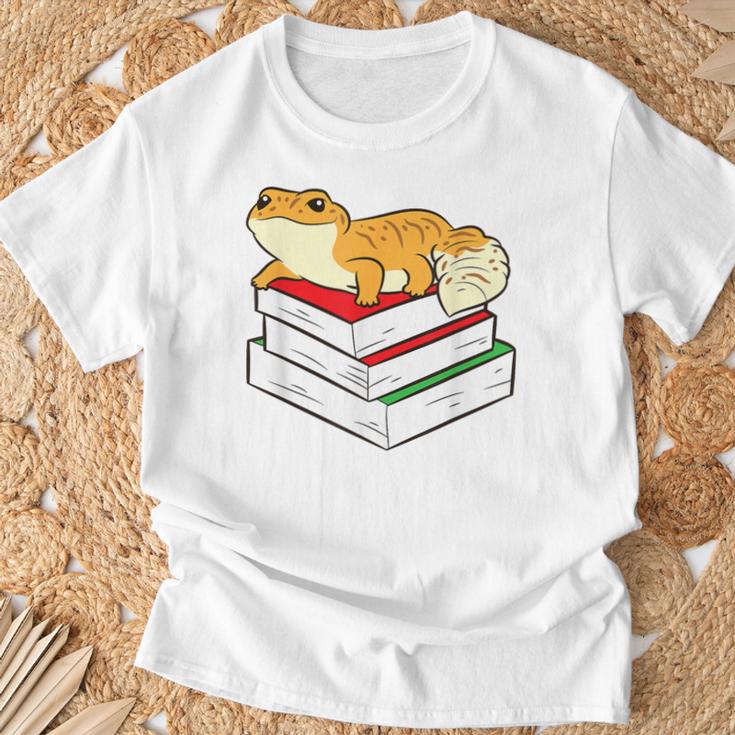 Leopard Gecko Sleeping Books Reading Geckos T-Shirt Gifts for Old Men Leopard Gecko Sleeping Books Reading Geckos T-Shirt Gifts for Old Men