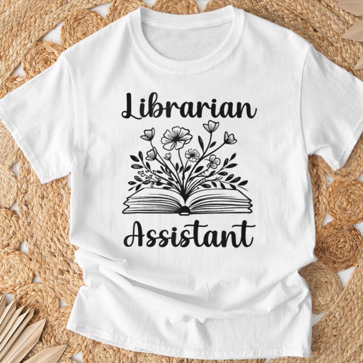 Librarian Assistant Cute Floral Book Reader Graphic Women T-Shirt Gifts for Old Men