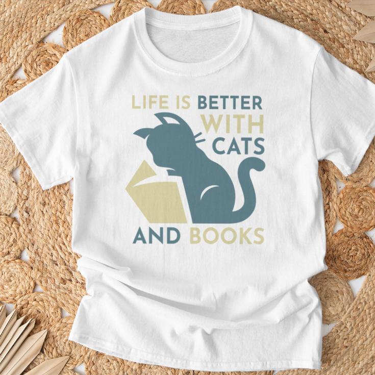 Life Is Better With Cats And Books T-Shirt Gifts for Old Men