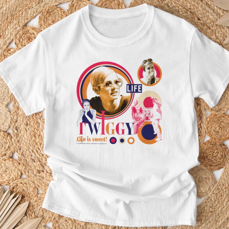 Life Picture Collection _ ツイッギー3 Tシャツ 高齢者への贈り物