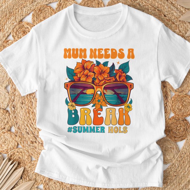Maman Maman Maman A Besoin Deacancesacances D'été T-Shirt Cadeaux pour les vieillards